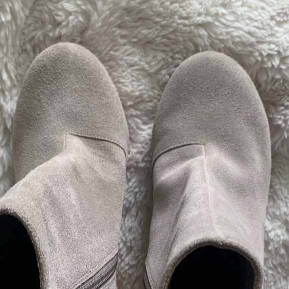 Joie Dewitt | Gray Suede Booties | Clog Heels Boots | Platforms Studded | size 8 - Picture 13 of 14